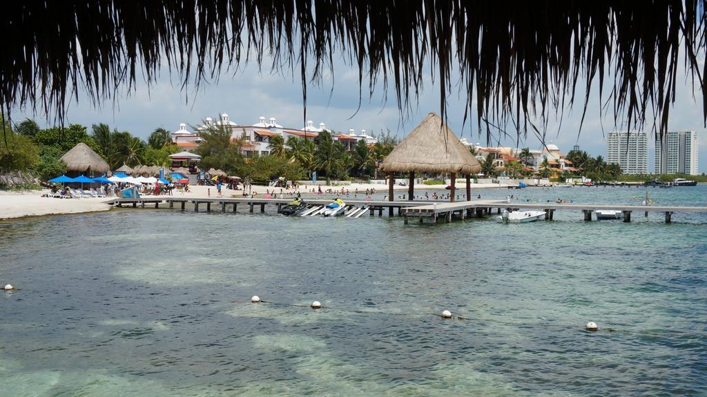 Las Perlas Condos Cancun Luaran gambar